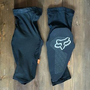 Fox Enduro D30 Knee Pads, Size -Medium